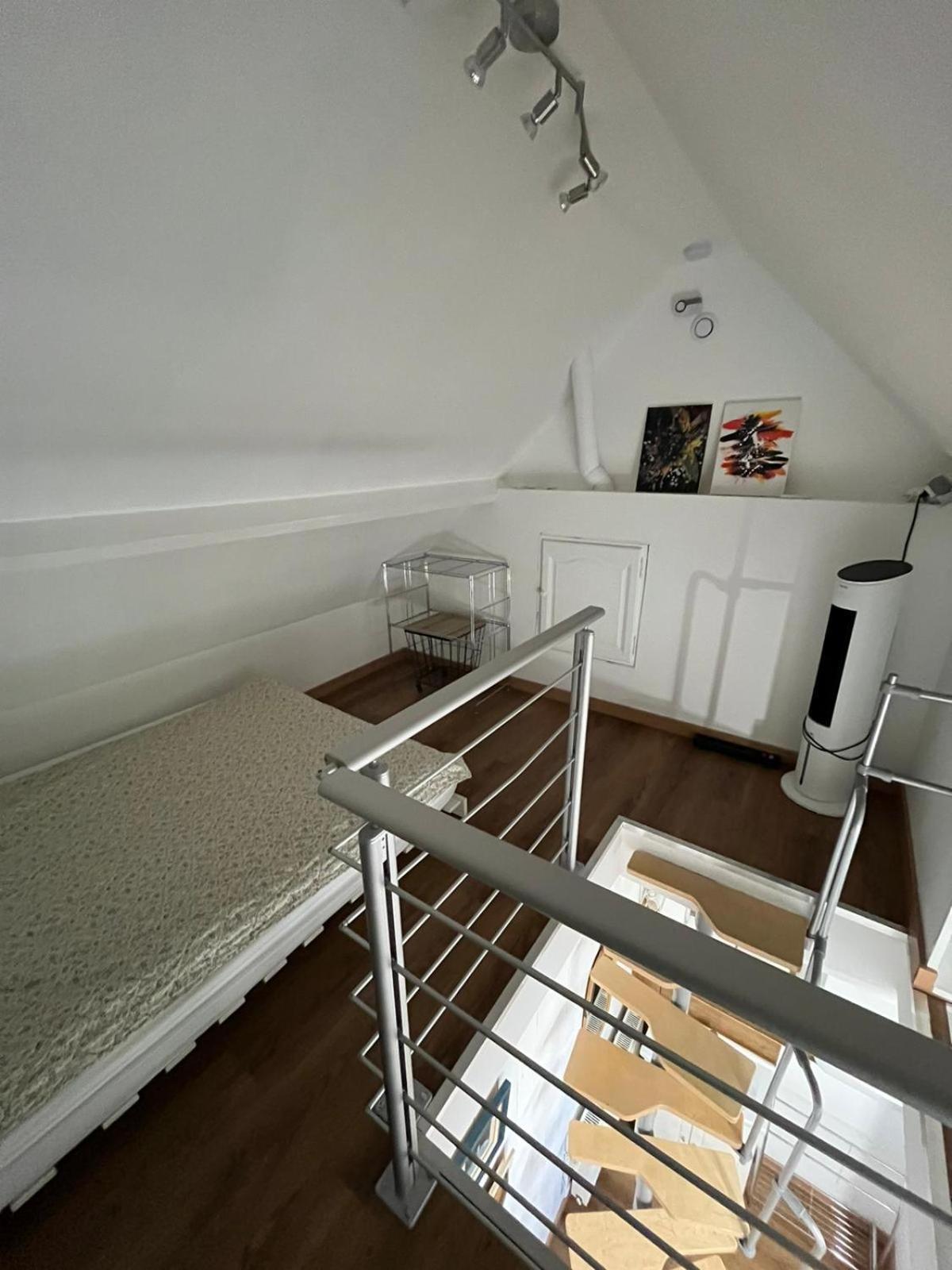 Appartement Type Loft Avec Terrasse シェルブール・アン・コタンタン エクステリア 写真
